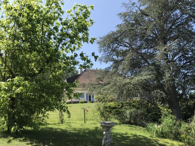 VILLA DANS PARC - PISCINE - VUE PANORAMIQUE