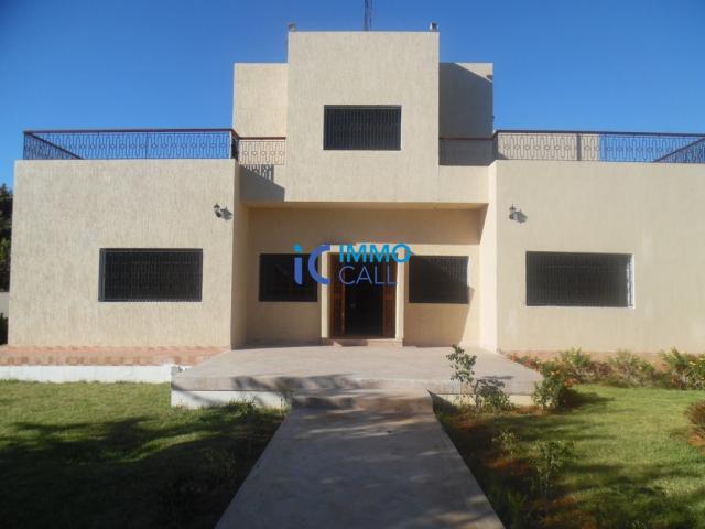 Photo Villa de 1000 m² en location à Hay Riad image 1/6
