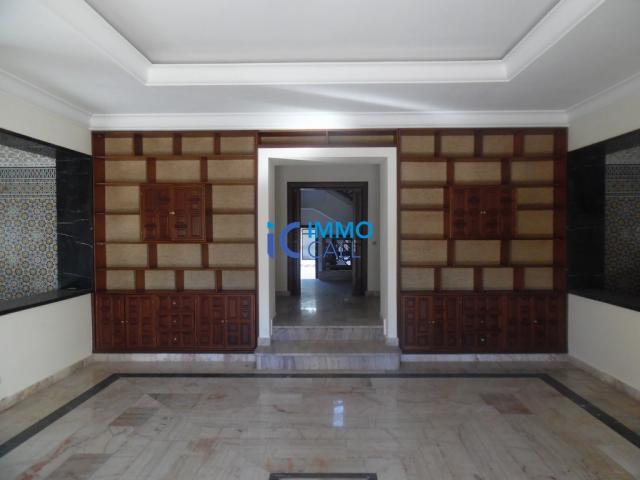 Photo Villa de 1000 m² en location située à Hay Riad image 1/6