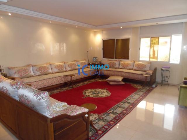 Villa de standing 400 m² en location située à Harhoura