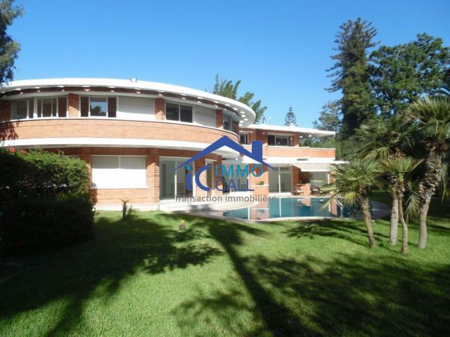 Photo Villa haut standing de 2500 m² à LOUER situè à Souissi image 1/4