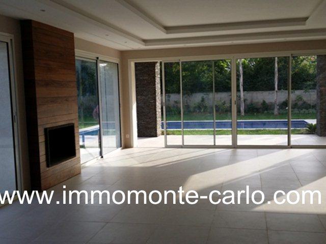 Photo Villa haut standing neuve avec piscine et chauffage central à Souissi image 1/3
