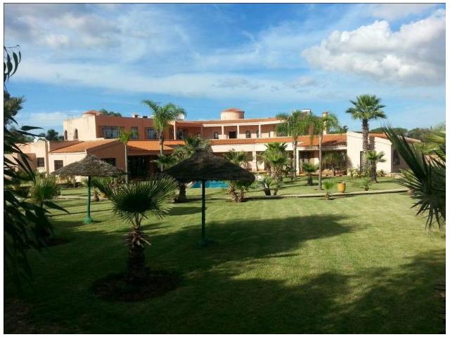 Photo Villa prestigieuse avec piscine et jardin sur 1H à Bouskoura image 1/6