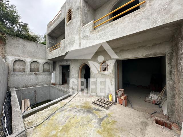 villa "TIFO" villa inachevé