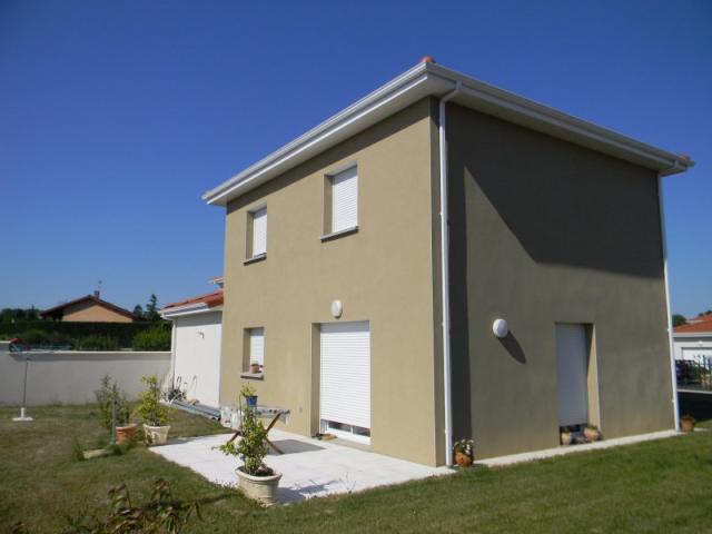 Photo Villa récente 4CH + garage sur terrain de 500m² image 1/3