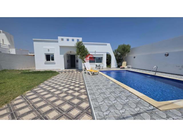 Villa S 2 avec piscine à vendre à Tezdaine Djerba ZA