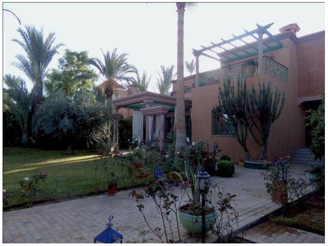 Villa vc piscine privative et jardin à Targa
