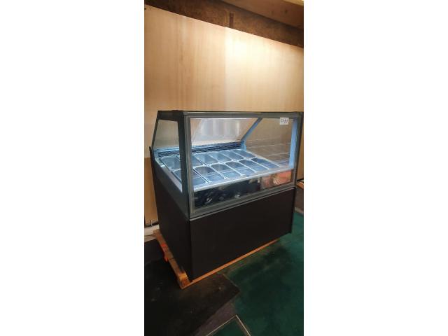 VITRINE A GLACES (CS 01)