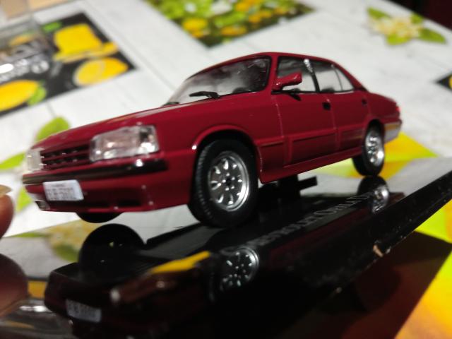 voiture de collecion 1/43