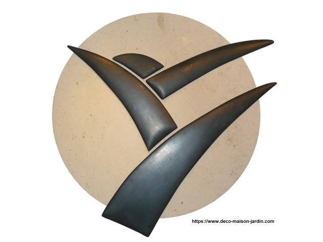 Photo Wandskulptur aus Kalkstein und Schiefer – Dekorative Statue image 1/4