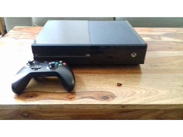 Xbox one 500giga avec 1 manette