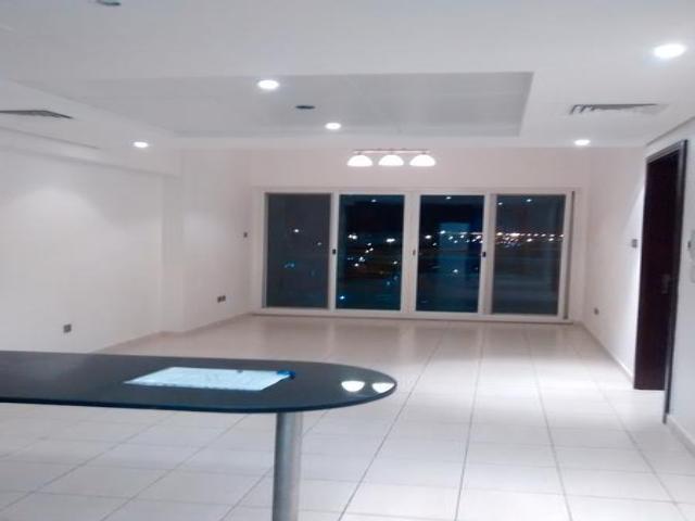 Photo 1 BHK à Lake View par DAMAC JLT seulement à 8000 x 12 chq ou 90K en 4 chq image 2/6