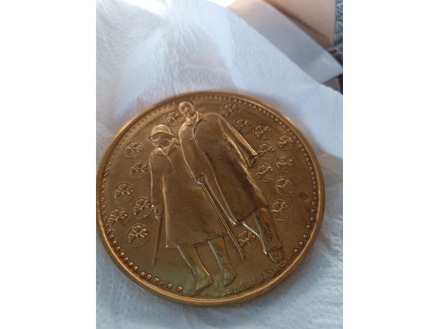 Photo 2 ancien médaille de bronze plaque en or jaune image 2/4