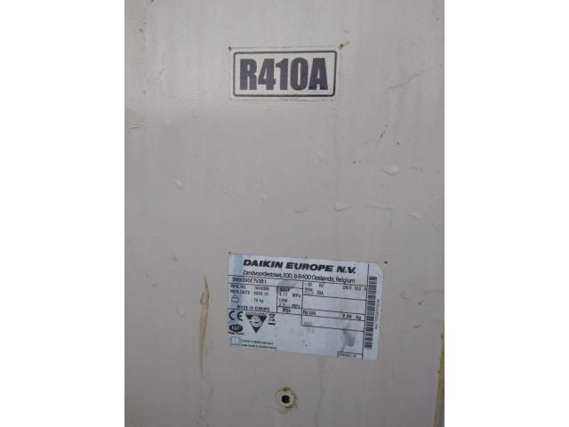 Photo 2 cartes mère pompe à chaleur Daikin image 2/2