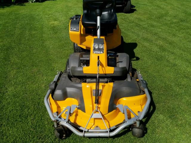 Photo 2020 STIGA Park 740 PWX 110cm 18HP V-Twin Essence 4WD image 2/4