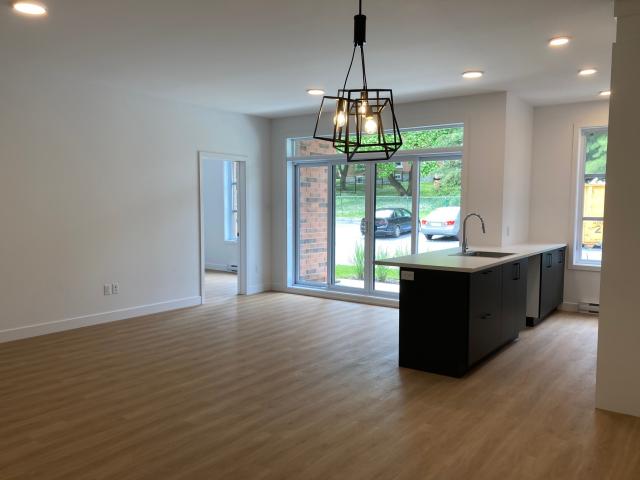 Photo 4 1/2 et 5 1/2 à louer St-Hyacinthe pour 1er avril 2026 (Quebec) image 2/6