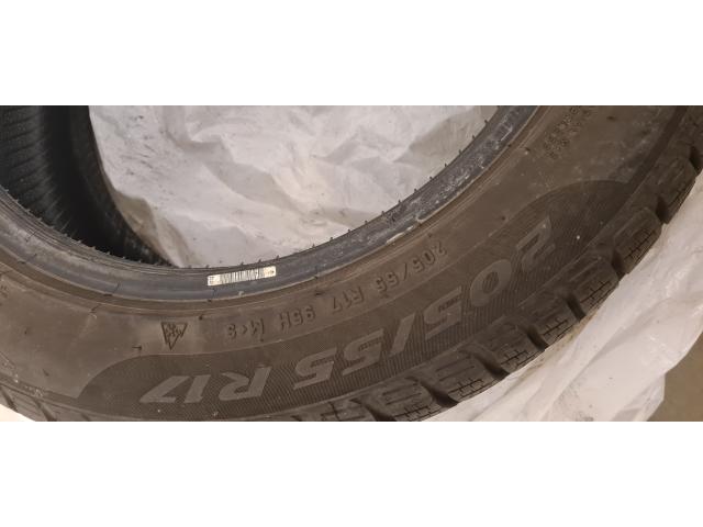 Photo 4 pneus hiver pour Audi A1 (Pirelli 205/55/R17) image 2/2