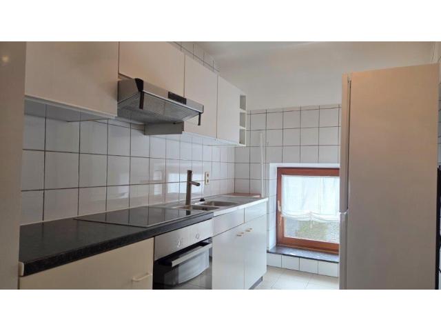 Photo 6880 JEHONVILLE : spacieux appartement-duplex avec parking, 1 chambre. image 2/6