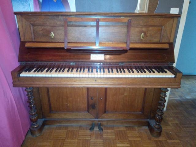 Photo A DONNER VIEUX PIANO image 2/5