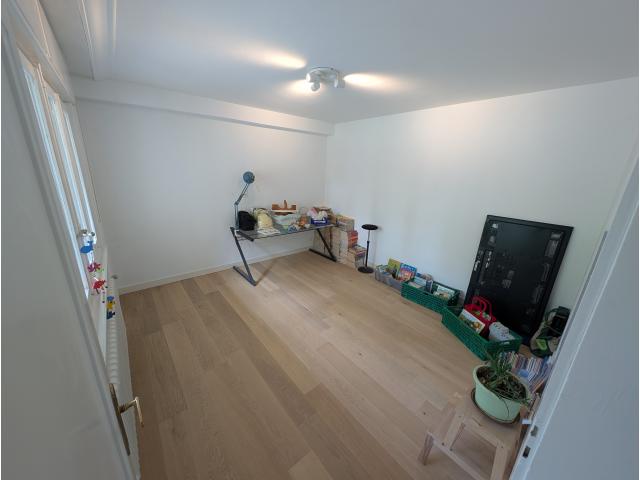 Photo A louer : Bureau privé de 14 m² dans espace partagé avec accès aux services communs image 2/5