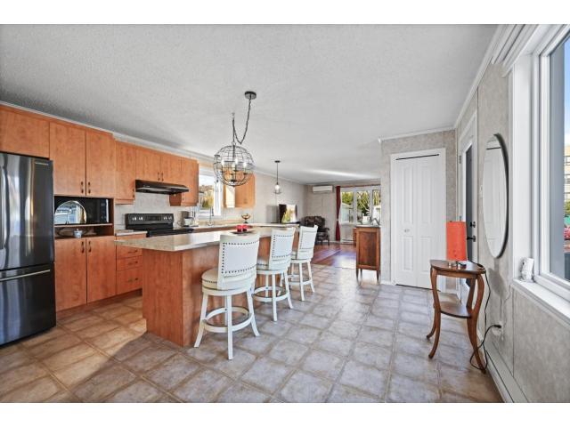 Photo À qui la chance? Maison 2012 Secteur St-Luc 249 000$ !!! (Saint-Jean-sur-Richelieu, Quebec) image 2/6