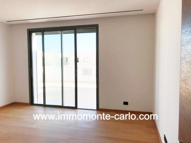 Photo A vendre appartement de standing  avec  grande terrasse Souissi Rabat image 2/4
