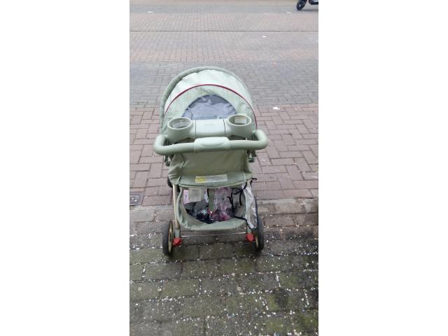 Photo À vendre poussette maxi cossy graco image 2/3