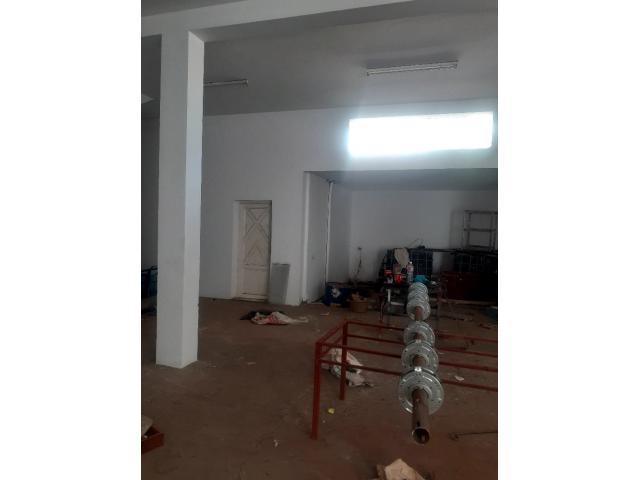 Photo al depot ou atelier a bareket sehel image 2/4