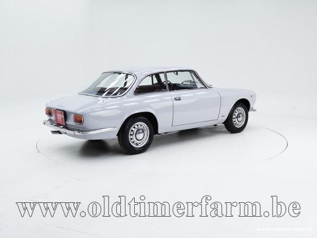 Photo Alfa Romeo 1300 GT Junior '71 CH3377 image 2/6