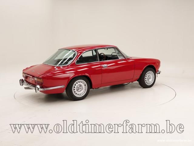 Photo Alfa Romeo GTV 2000 Bertone '76 CH6447 image 2/6