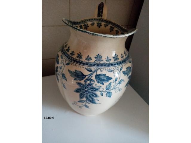 Photo ANCIEN ENSEMBLE DE TOILETTES image 2/3