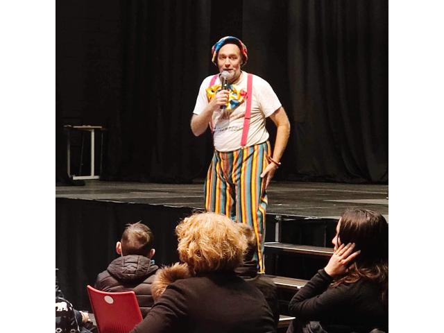 Photo Animations de rue, spectacles de clown, mime, statue vivante, faux serveur pour égayer vos événement image 2/6
