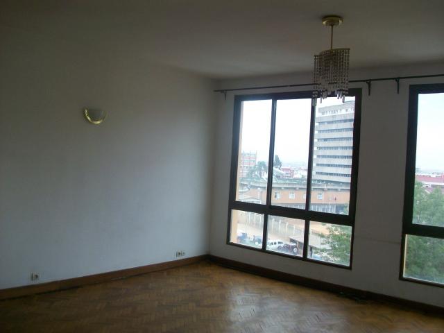 Photo appartement 4 pieces a louer a ampatsakana image 2/5