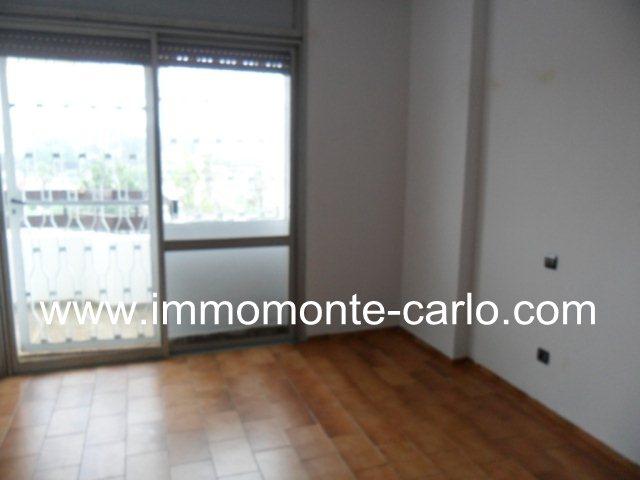 Photo Appartement avec À louer terrasse au haut Agdal Rabat image 2/3