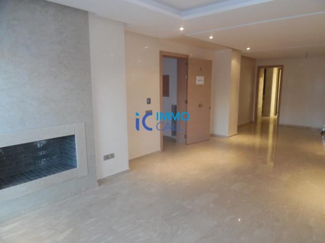 Photo Appartement de 140 m² en location située à Hay Riad image 2/6