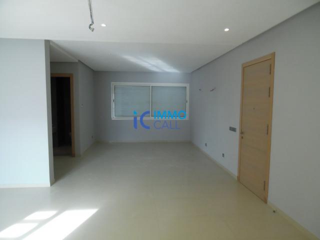 Photo Appartement de 172 m² en location située à Hay Riad image 2/6