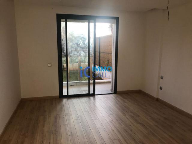 Photo Appartement de 276 m² en location située à Hay Riad image 2/6