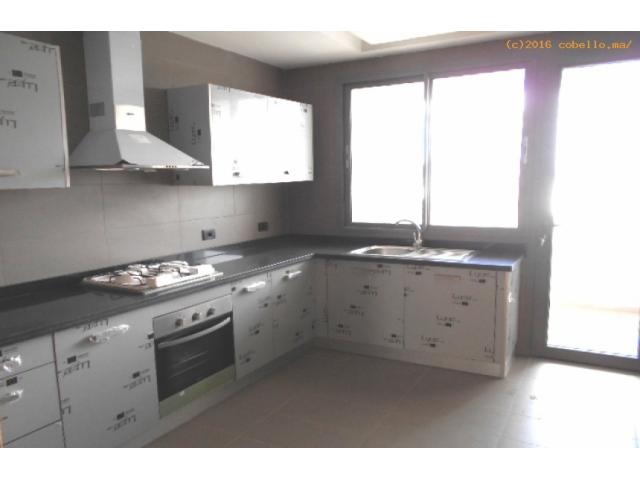 Photo Appartement en location à Rabat Souissi image 2/6