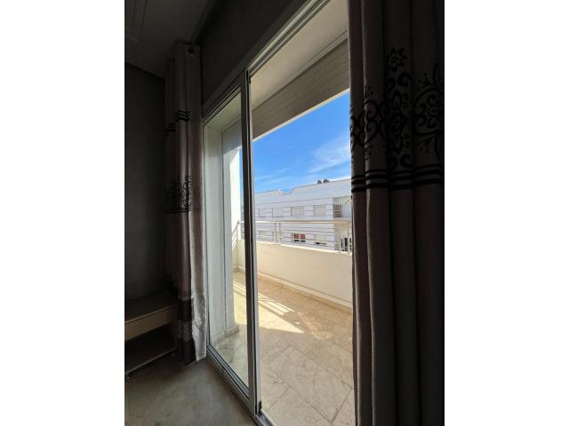 Photo appartement meuble a louer a harhoura image 2/6