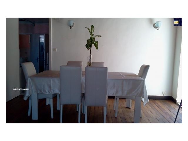 Photo APPARTEMENT T2 CONFORT MEUBLE A LOUER A AMBOHIDAHYRéf:LAM30148 image 2/3