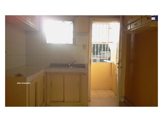 Photo APPARTEMENT T4 CONFORT A LOUER A ANKORONDRANO Réf:LAM301078 image 2/3