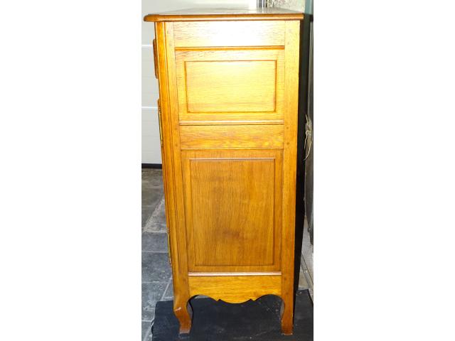 Photo armoire dressoir vintage, en chêne image 2/6