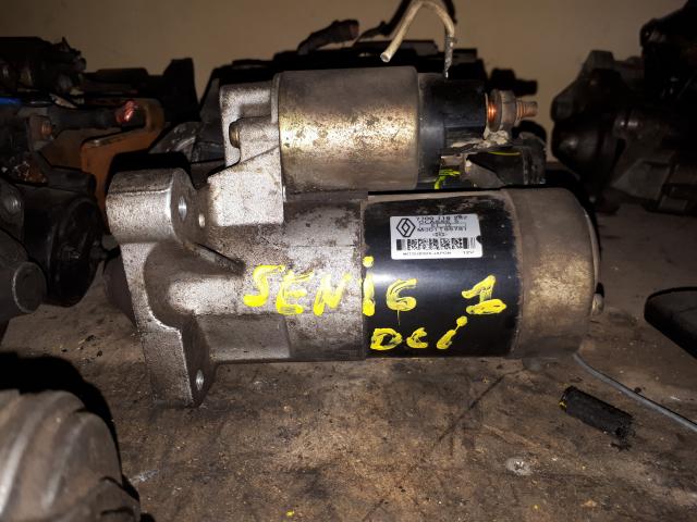 Photo attache remoque  Renault scenic  1   prix  50€  vente uniquement  au tel  0/781*64*02*18 image 2/4