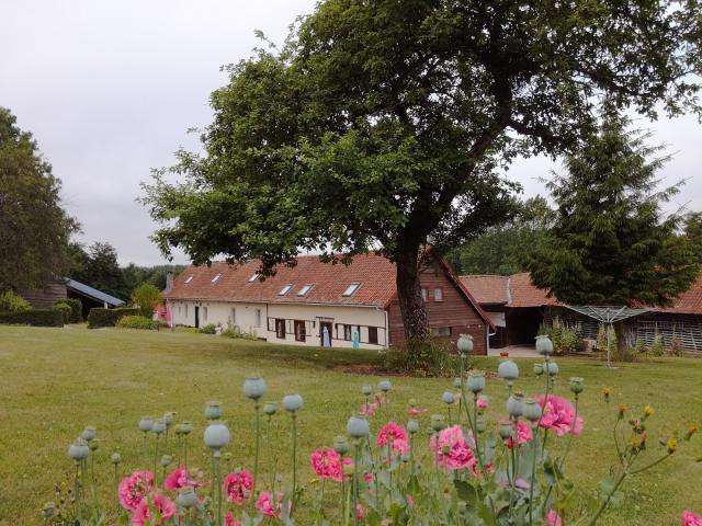 Photo Au Domaine d'Etreuille, 4 gîtes avec piscine image 2/6