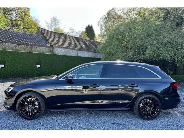 Photo Audi A4 Avant 4.0 TFSi S-Tronic - 03 2023 image 2/6