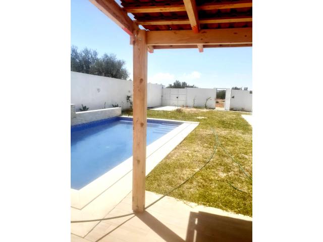 Photo av belle villa de 500m+piscine à Hammamet sud image 2/5