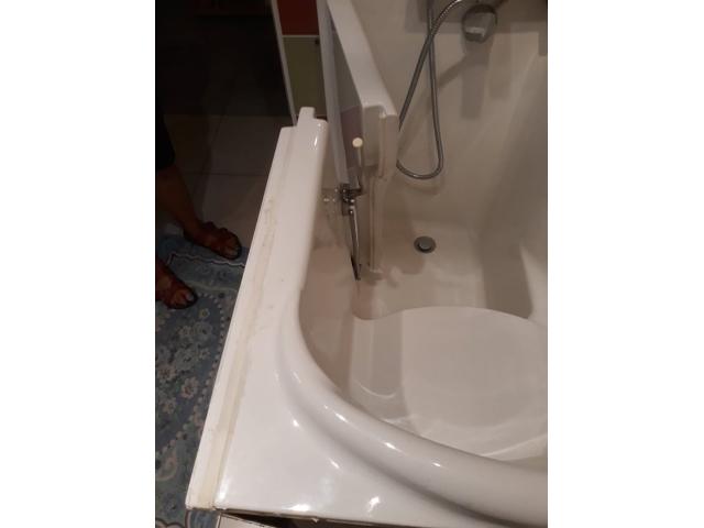 Photo BAIGNOIRE MEDICALISEE image 2/3