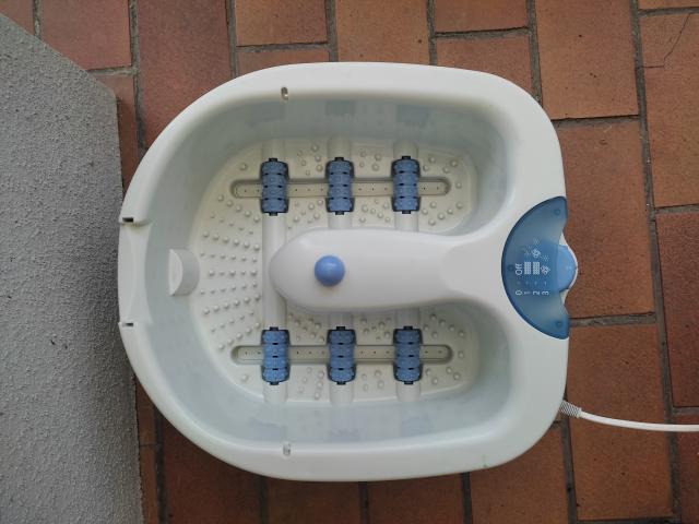 Photo Bain à bulles pour pieds image 2/5