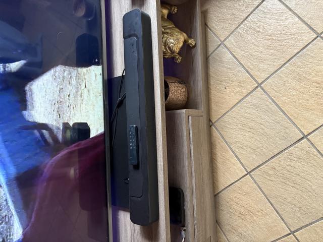 Photo Barre son JBL 300 image 2/2