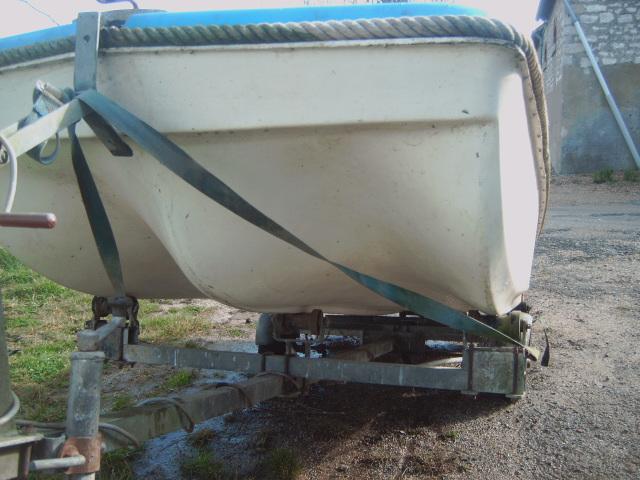 Photo bateau + moteur 4 cv  faire un prix image 2/6